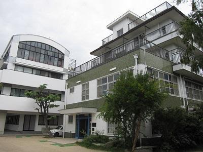 信愛学園外観.jpg